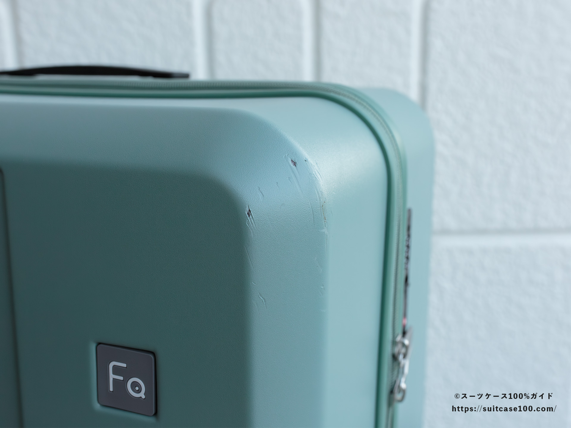 FREQUENTER (フリクエンター) LIEVE 旅行で2回使用した際にできた大きな傷