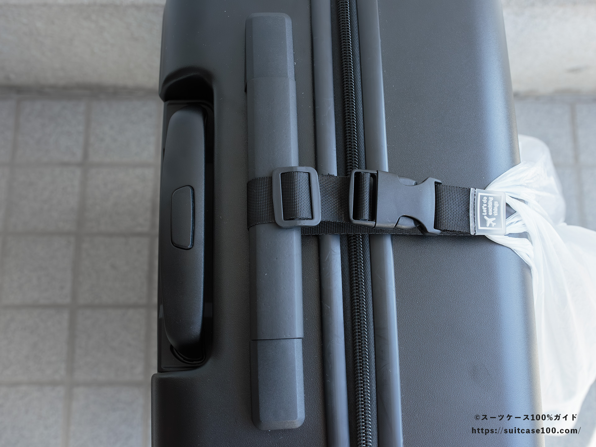ダイソー スーツケースと手荷物まとめベルト レビュー トップハンドル部拡大