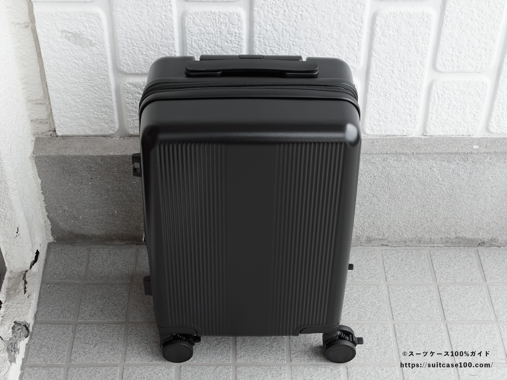 Soolom L888 外観レビュー 正面上部