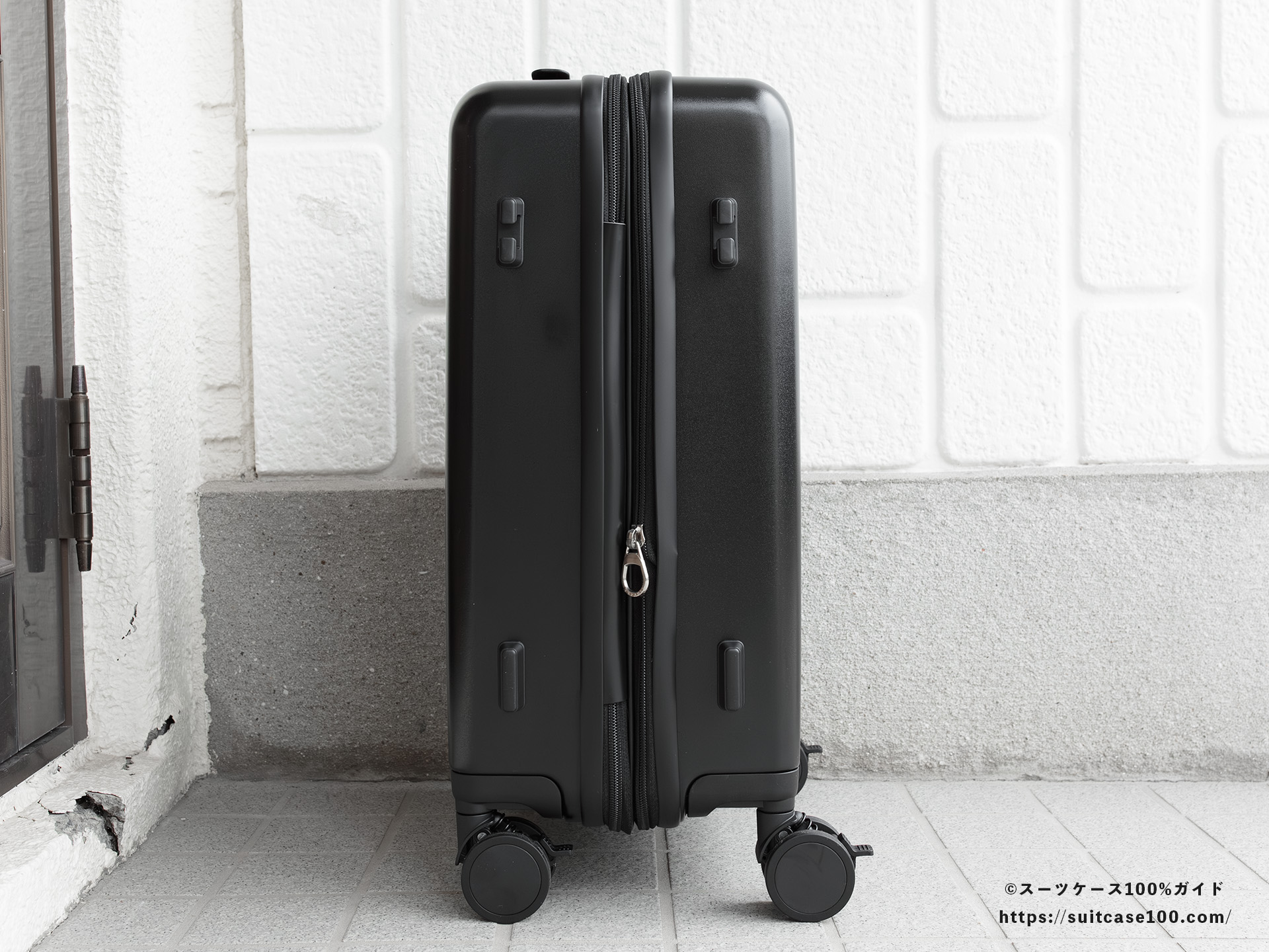 Soolom L888 外観レビュー 側面底鋲側