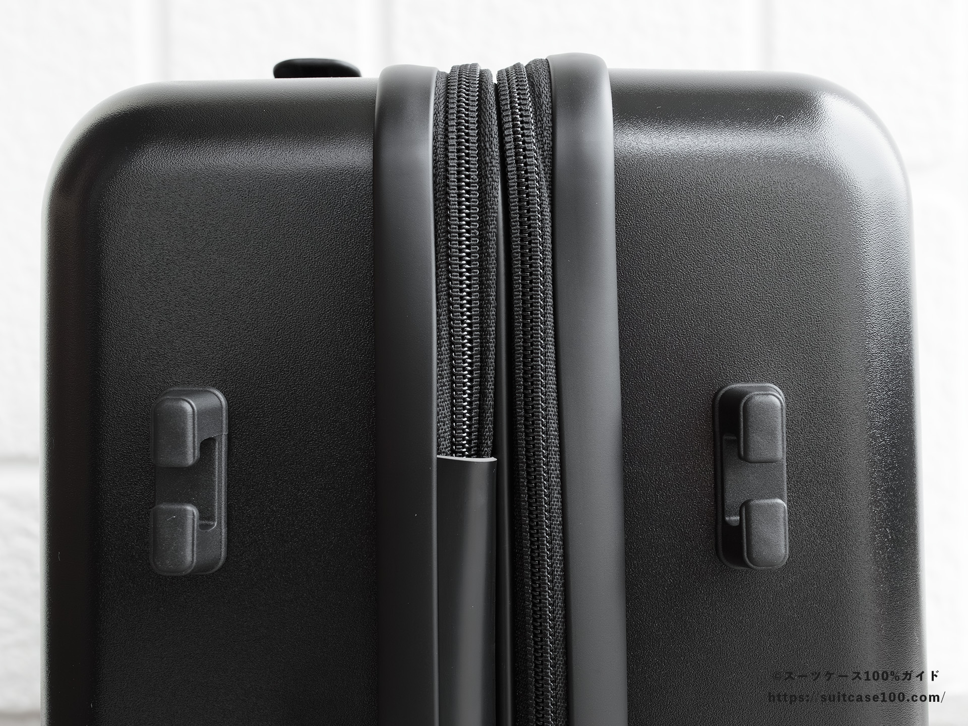 Soolom L888 外観レビュー 側面上部拡大