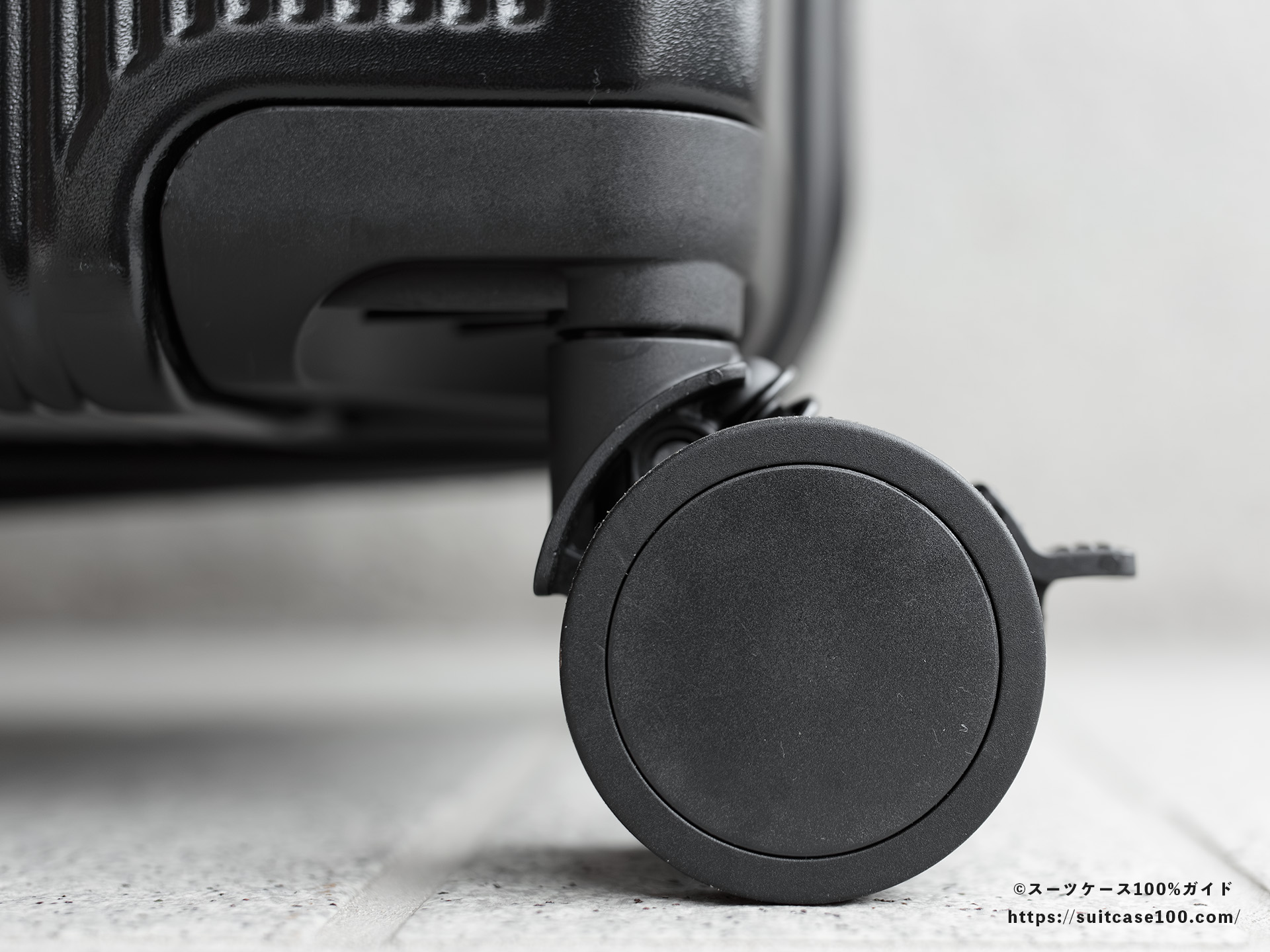 Soolom L888 キャスターレビュー 側面拡大