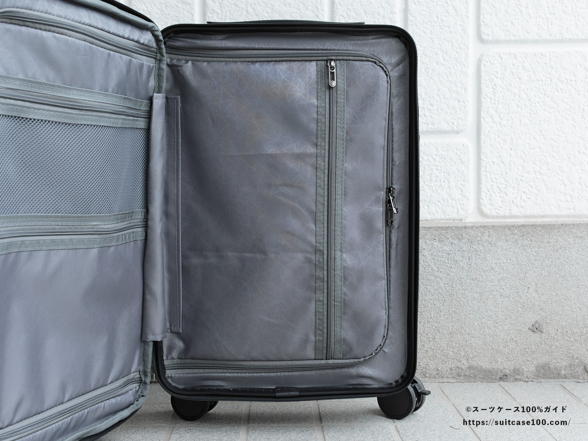 Soolom L888 内装レビュー 右側仕切り