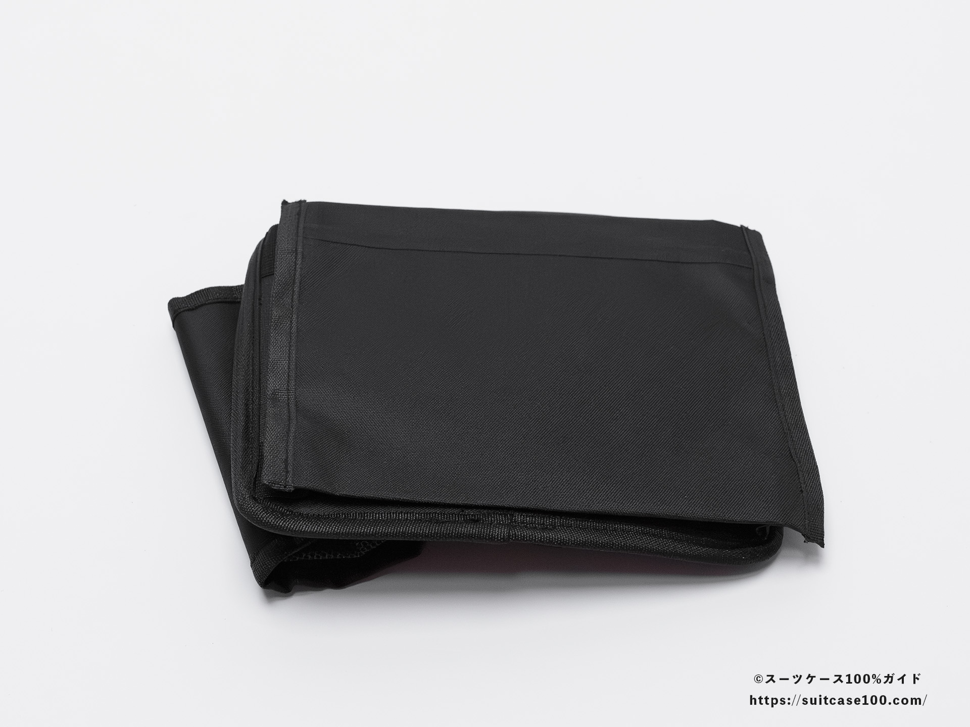 スタンダードプロダクツ スーツケース用ボトルホルダー 外観レビュー 裏面 斜め上から見た図