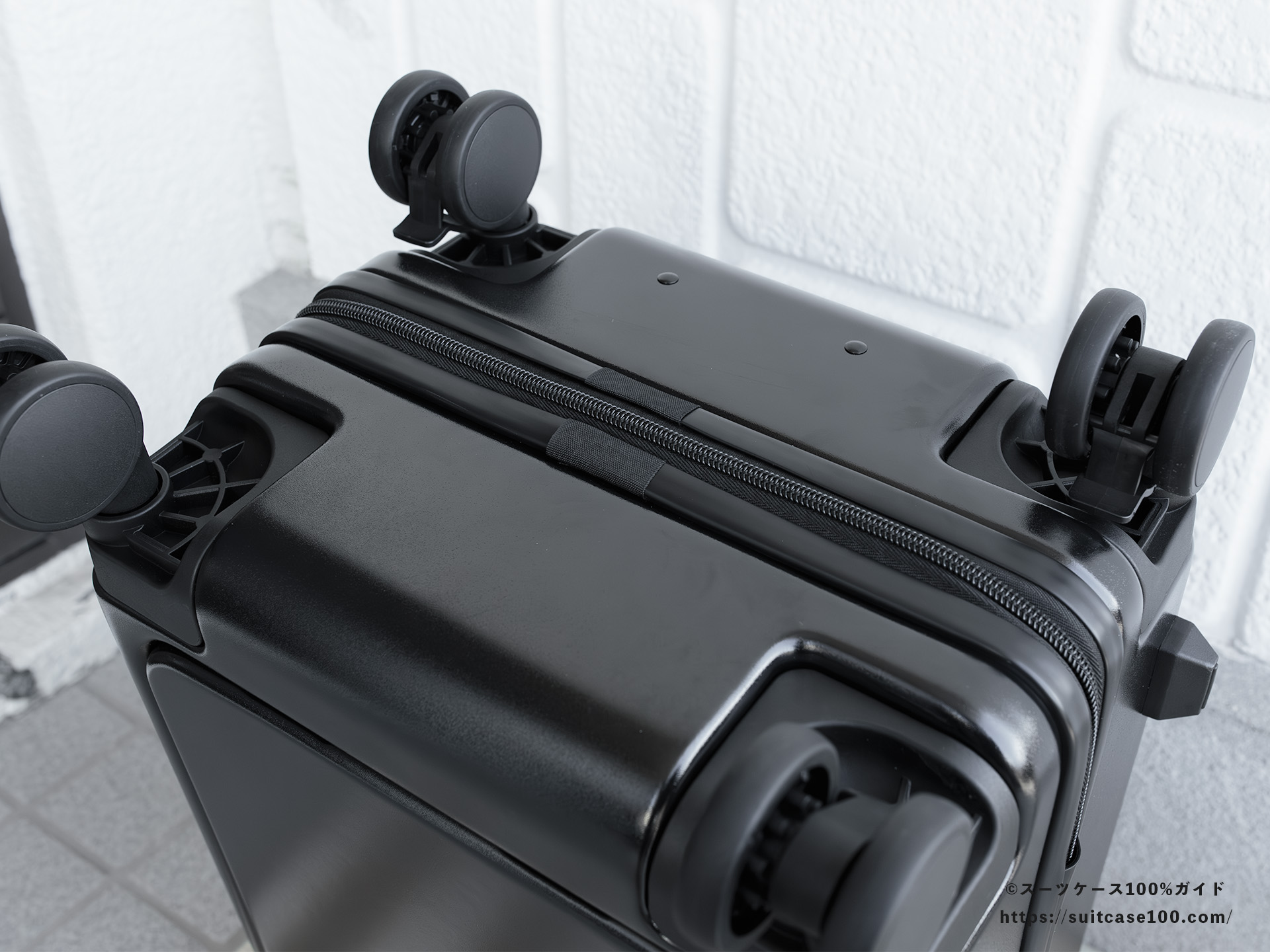 LW 5213-48 外観レビュー 底面を斜めから見た図