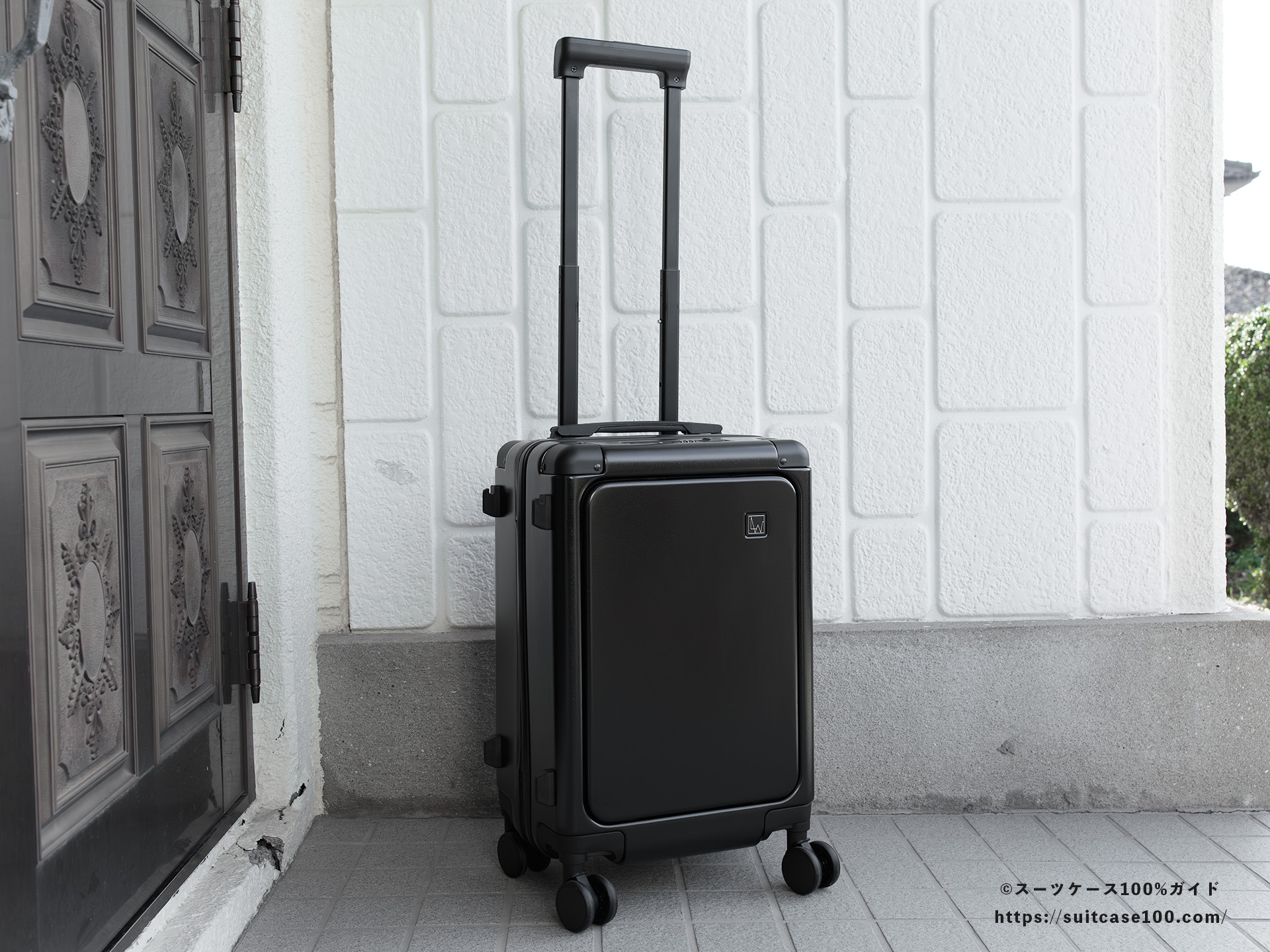 LW 5213-48 外観レビュー キャリーハンドルを伸ばした全体図