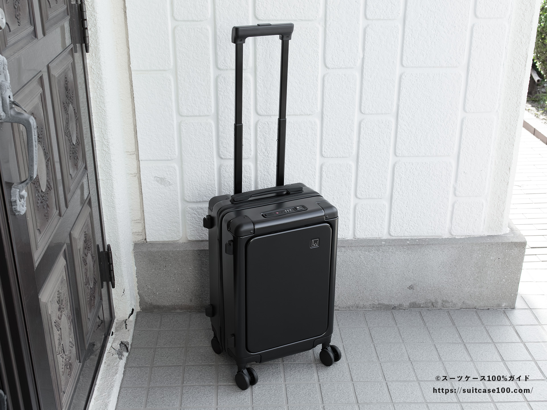 LW 5213-48 外観レビュー キャリーハンドルを伸ばした全体図