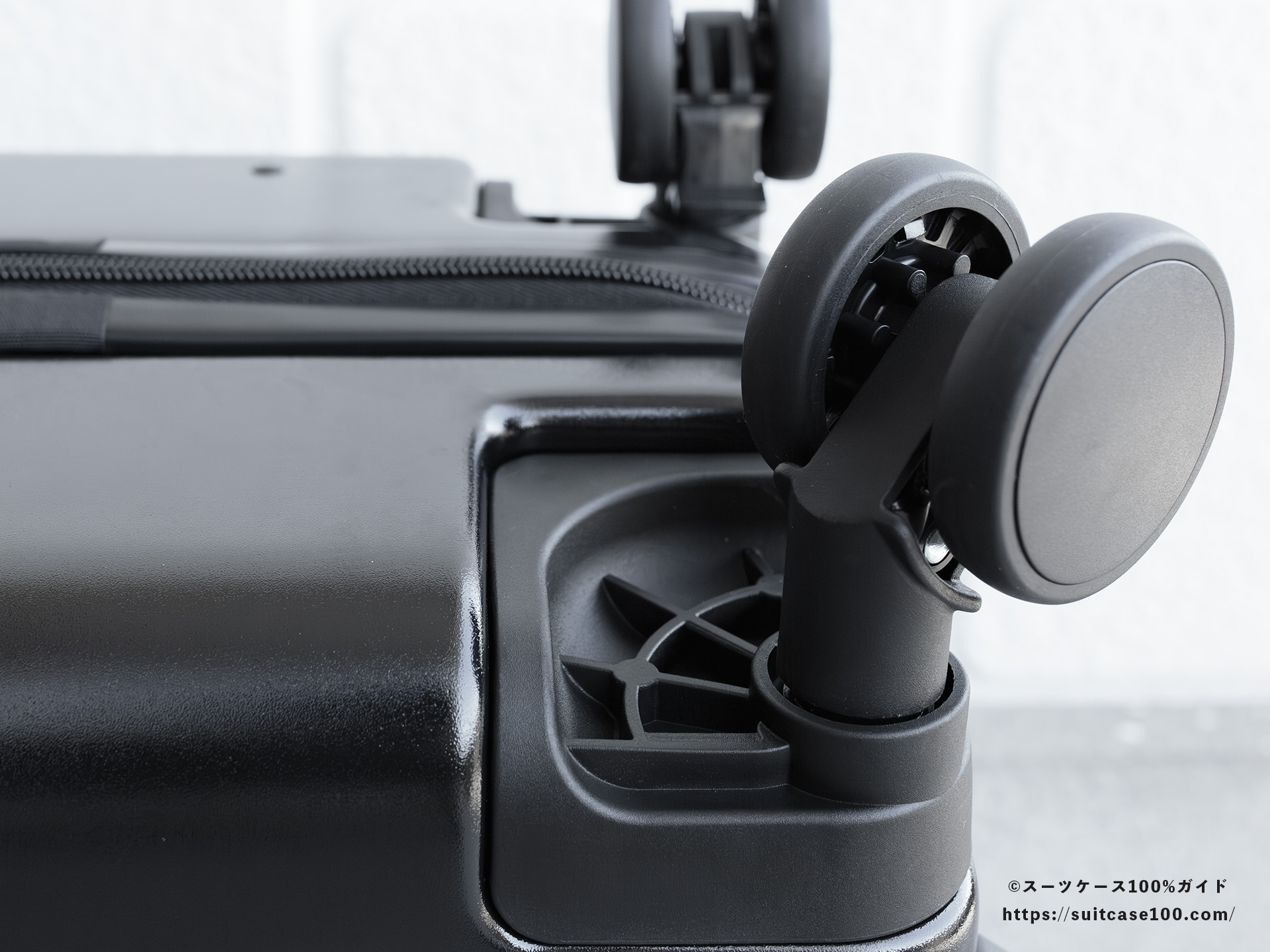 LW 5213-48 外観レビュー キャスター