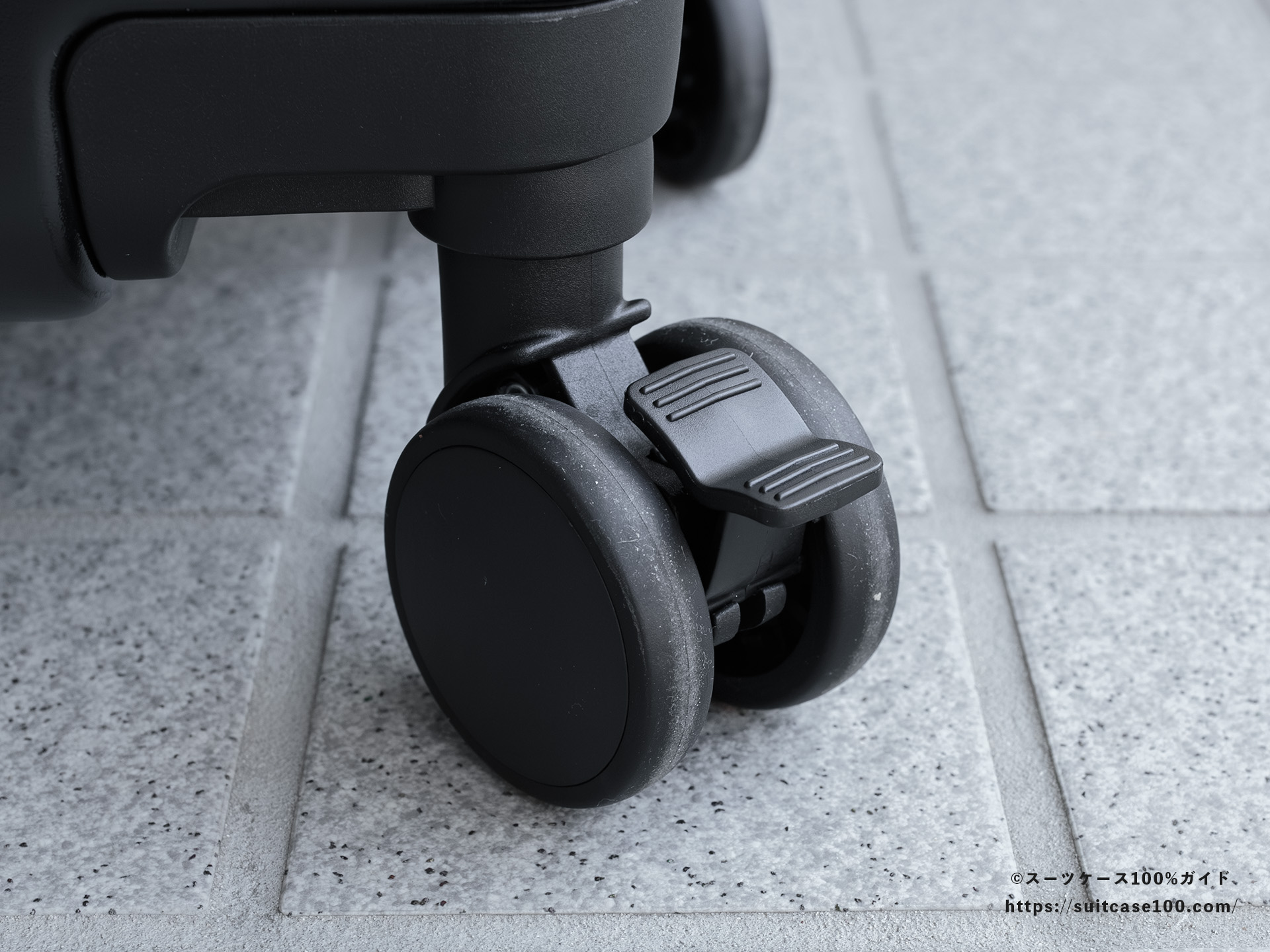 LW 5213-48 キャスターストッパーレビュー 解除状態