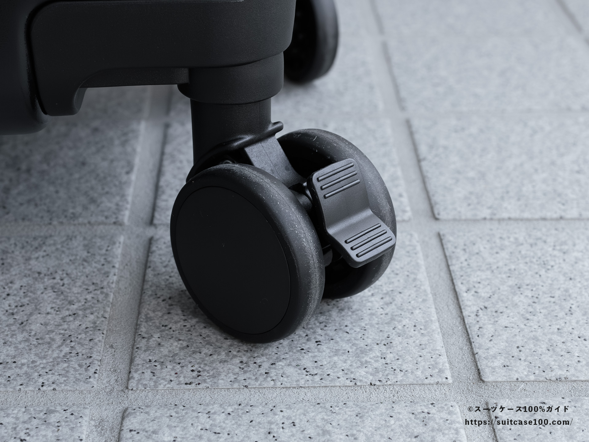 LW 5213-48 キャスターストッパーレビュー ロック状態