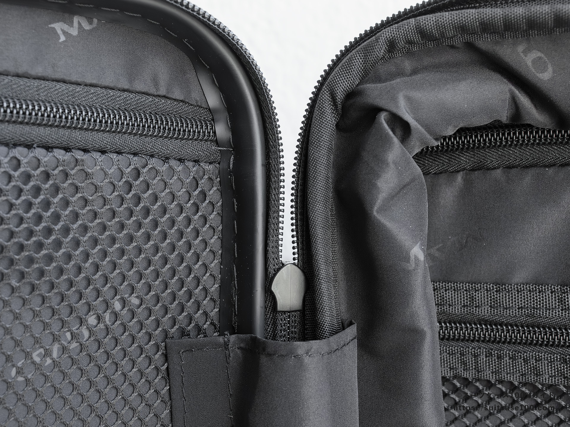 MAIMO SPEED U plus 内装レビュー 合わせ面のカバー上部