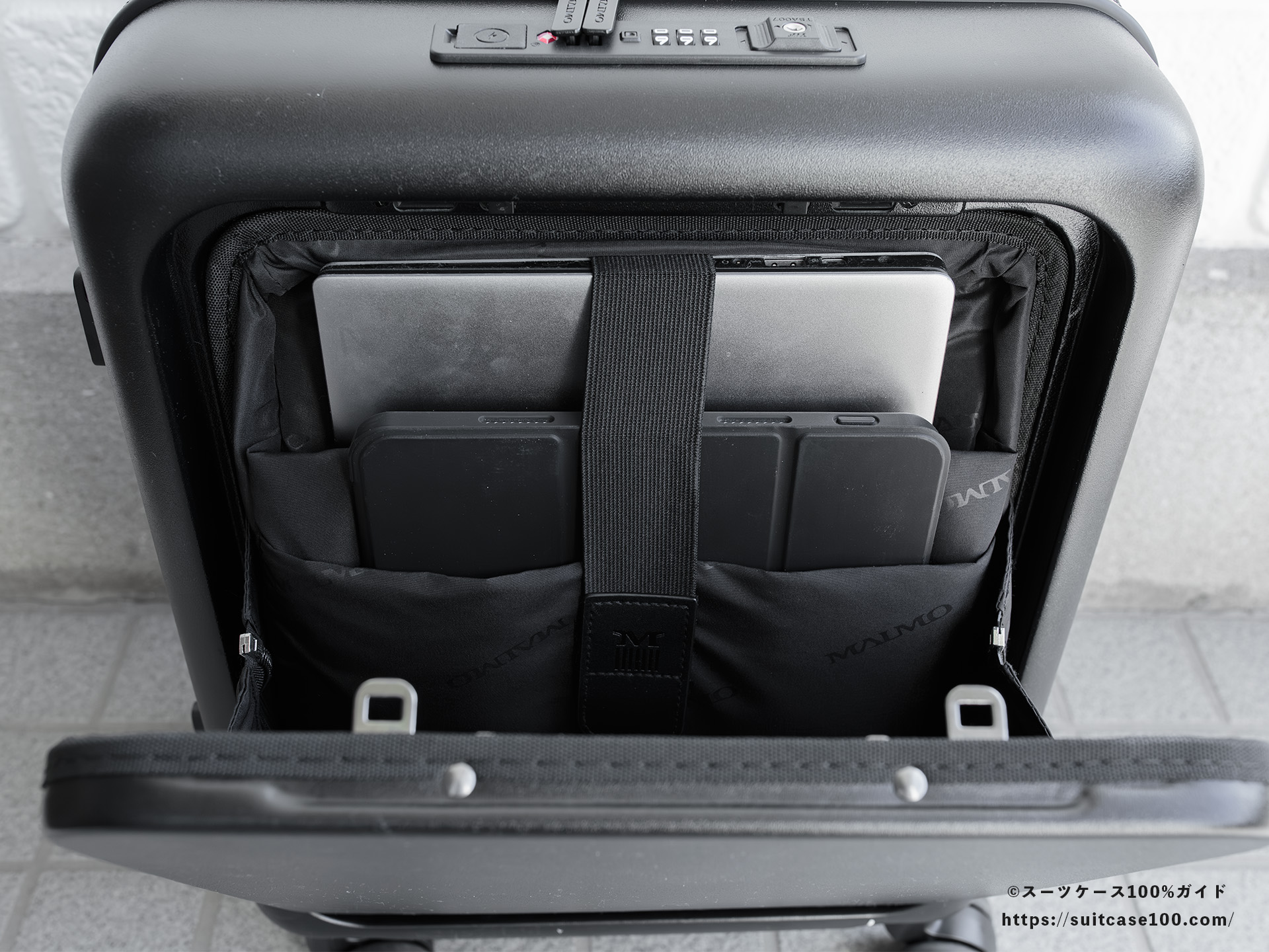 MAIMO SPEED U plus フロントポケットレビュー 13インチノートPCと11インチiPadを入れた図