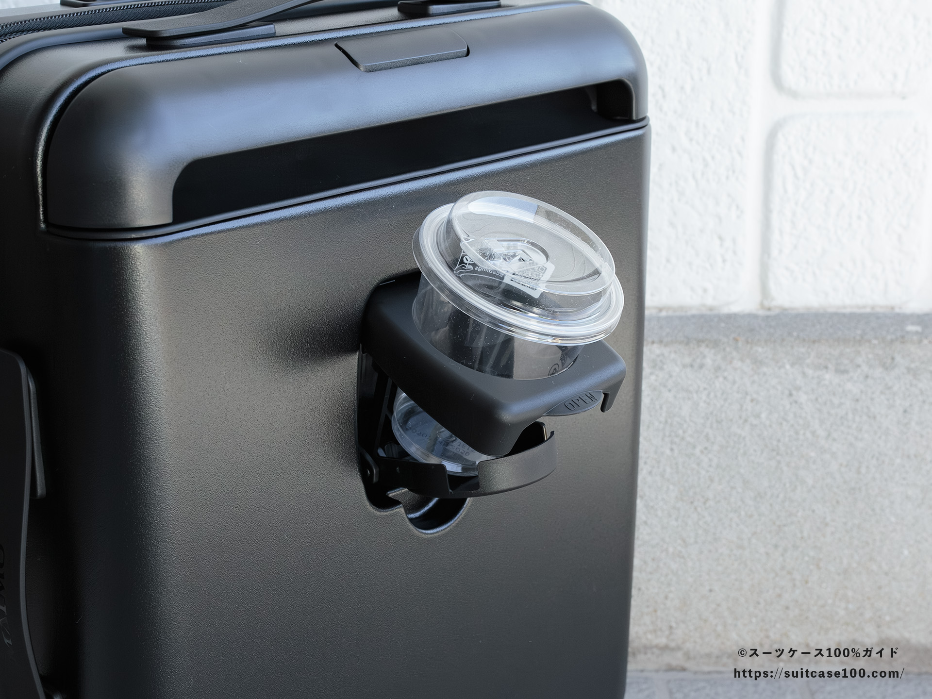 MAIMO SPEED U plus ドリンクホルダーレビュー セブンイレブンのRサイズのアイスコーヒーカップを入れた図