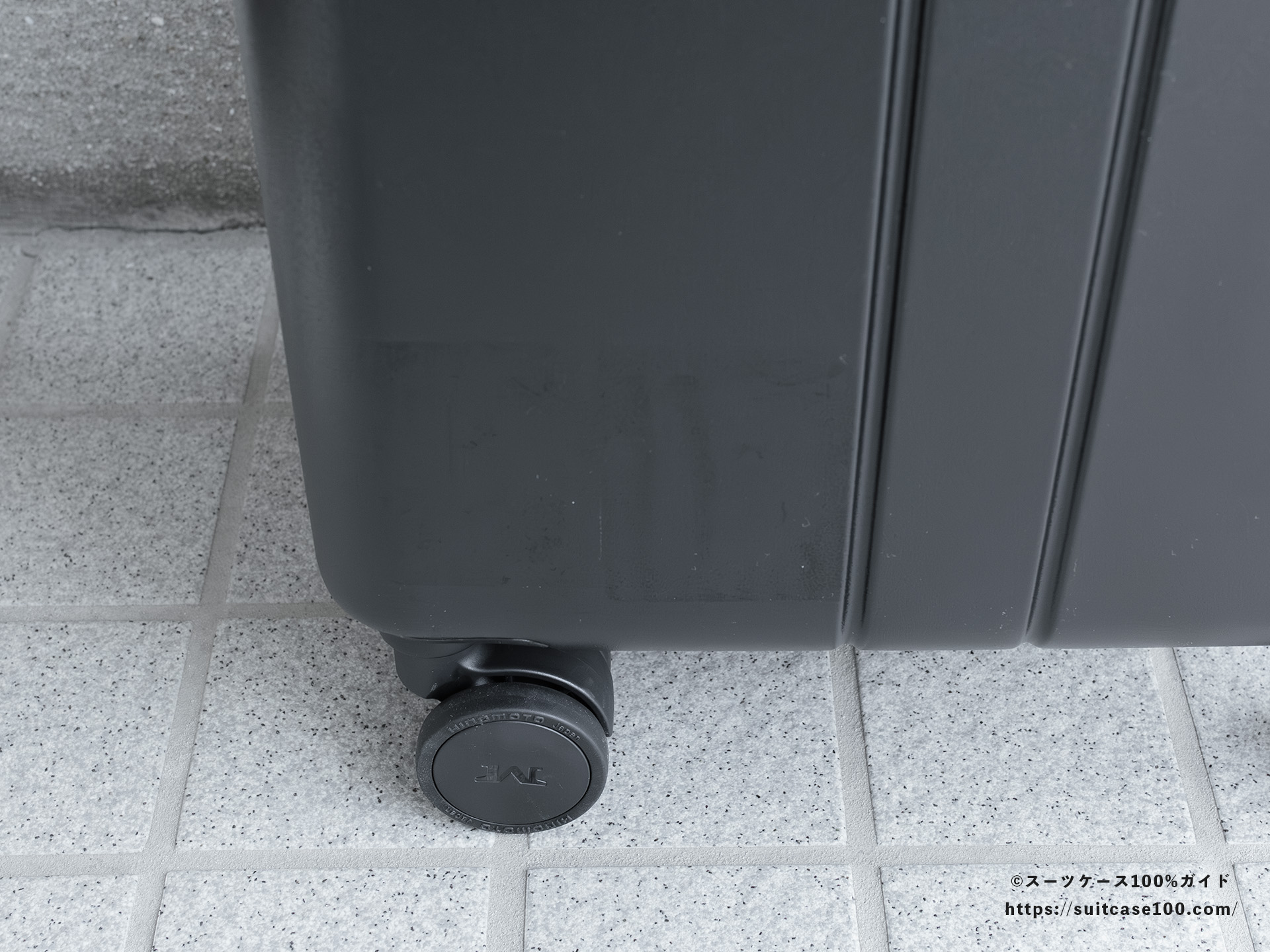 MAIMO COLOR YOU レビュー 本体正面のラベルを剥がした跡が残ってる