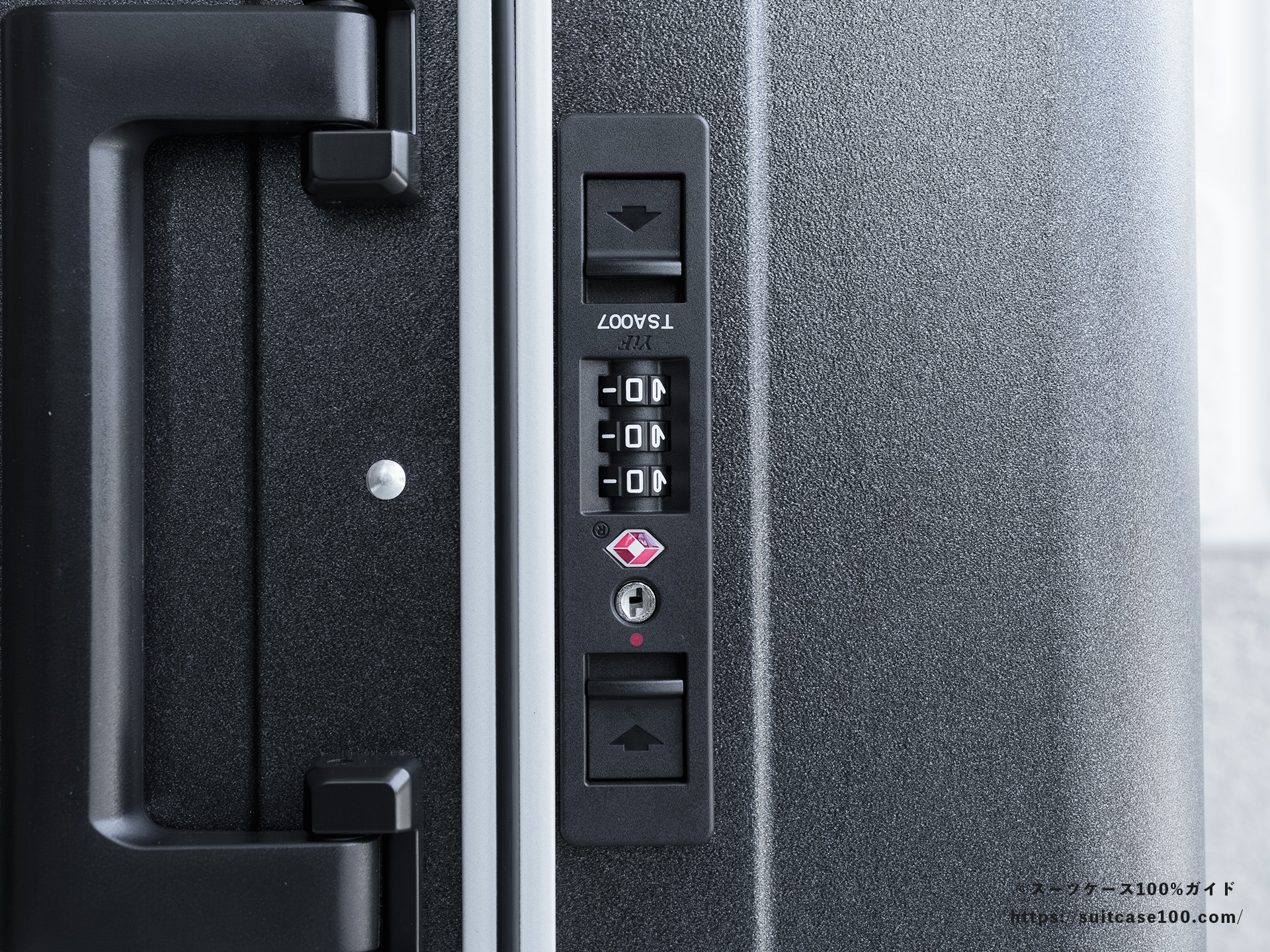 SHOEI スーツケース X-CORE TSAロックレビュー