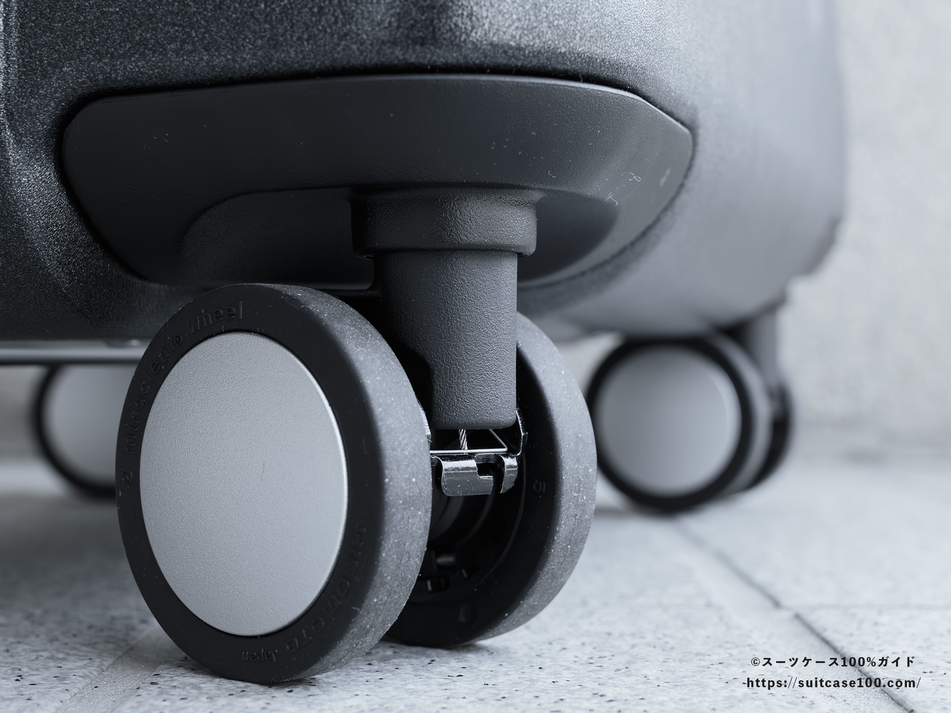 SHOEI スーツケース X-CORE キャスターレビュー カバー部