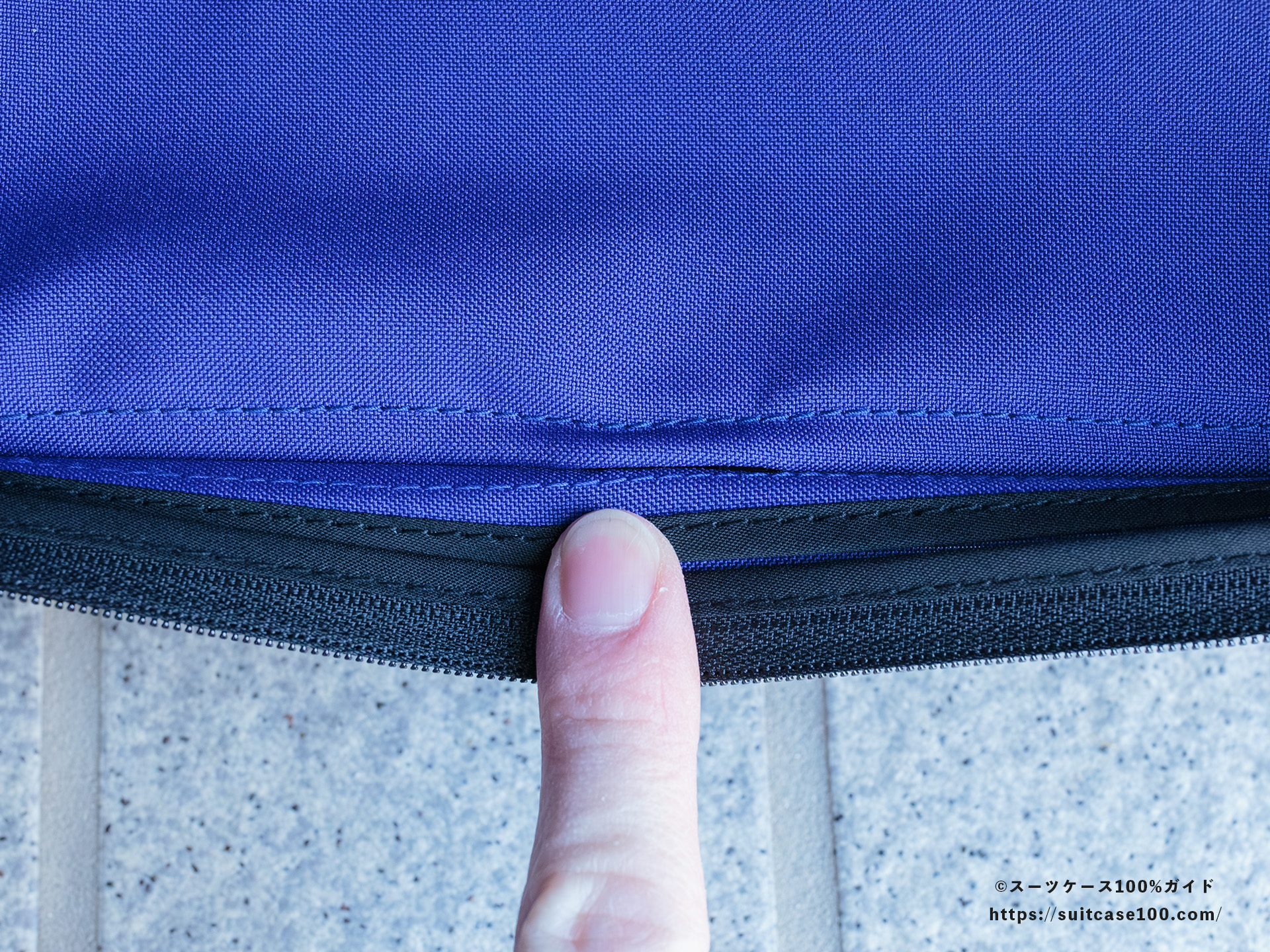 SHOEI スーツケース X-CORE 内装レビュー 右側下部縫製拡大