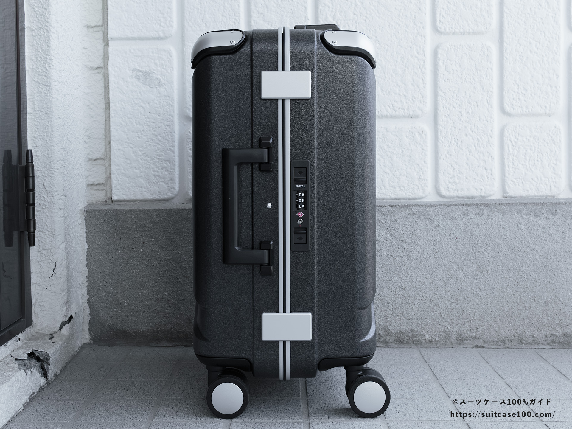 SHOEI スーツケース X-CORE 外観レビュー 側面サイドハンドル側