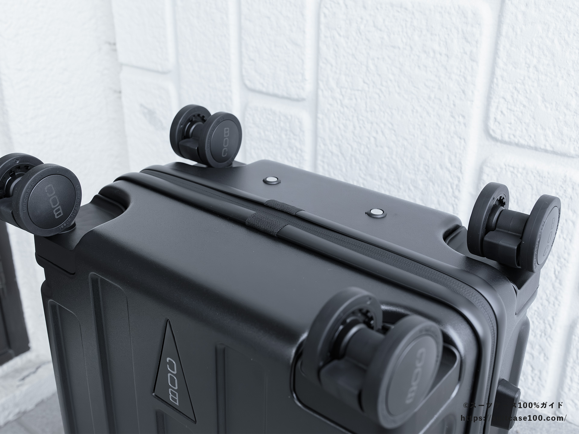 ROOKLYN OUTDOOR COMPANY The Jet Carry 外観レビュー 底面を斜めから見た図