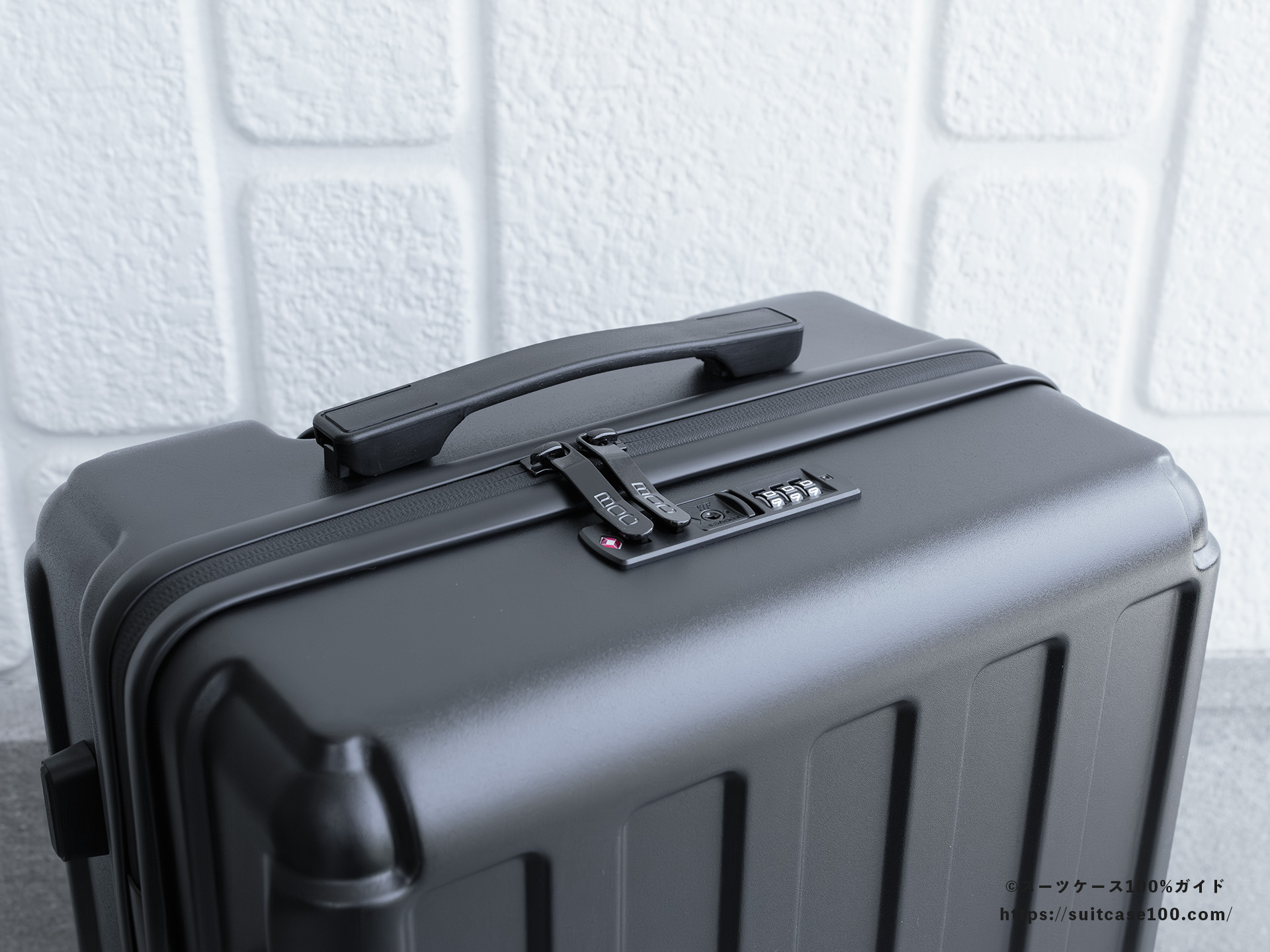 ROOKLYN OUTDOOR COMPANY The Jet Carry 上面を斜め上から見た図