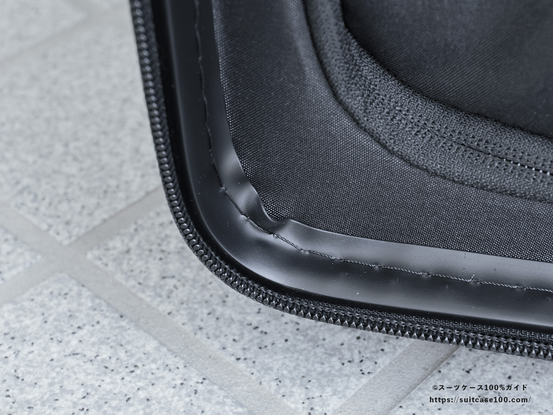 ROOKLYN OUTDOOR COMPANY The Jet Carry 内装レビュー 生地端部の縫製が雑な部分