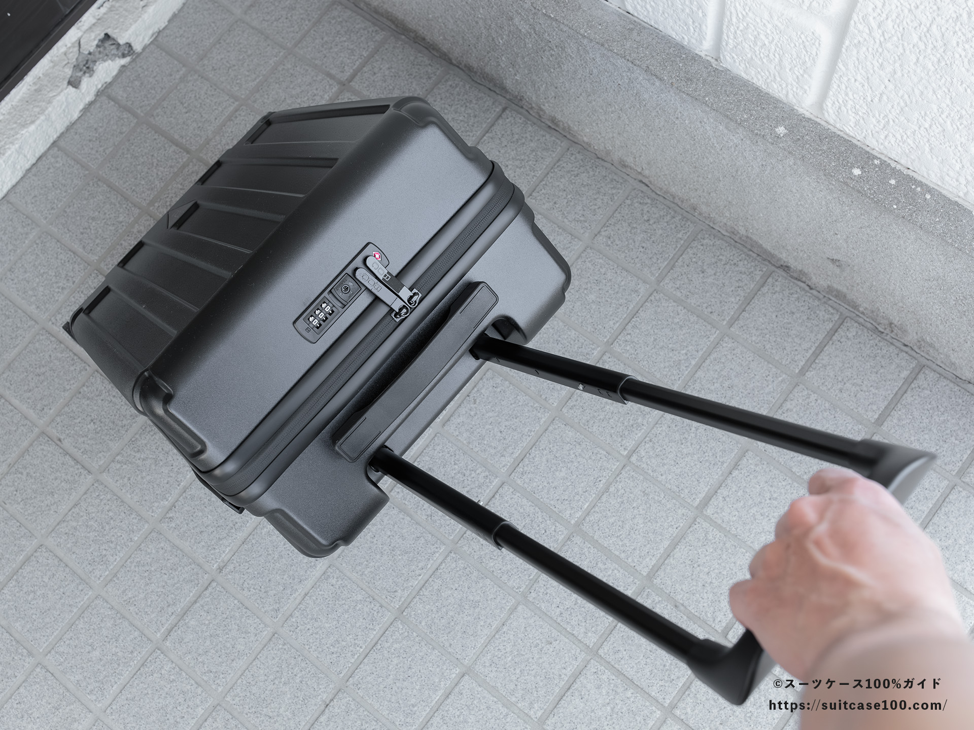 ROOKLYN OUTDOOR COMPANY The Jet Carry レビュー 実際に転がして使っている図