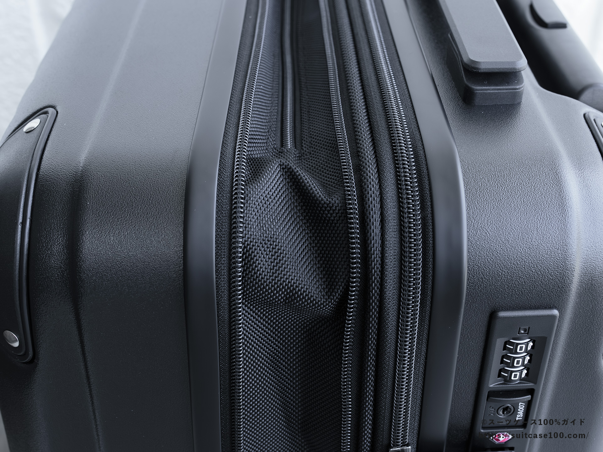 エレコム スーツケース BM-XSC01 容量拡張機能レビュー 拡張部の生地拡大