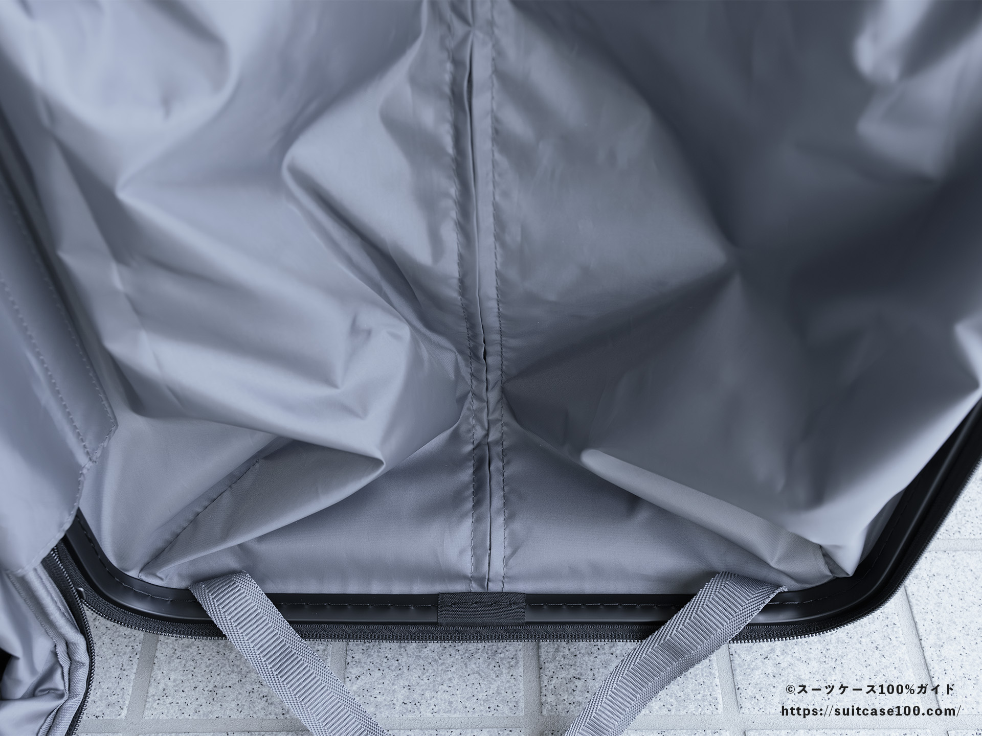 エレコム スーツケース BM-XSC01 内装レビュー 右側下部拡大