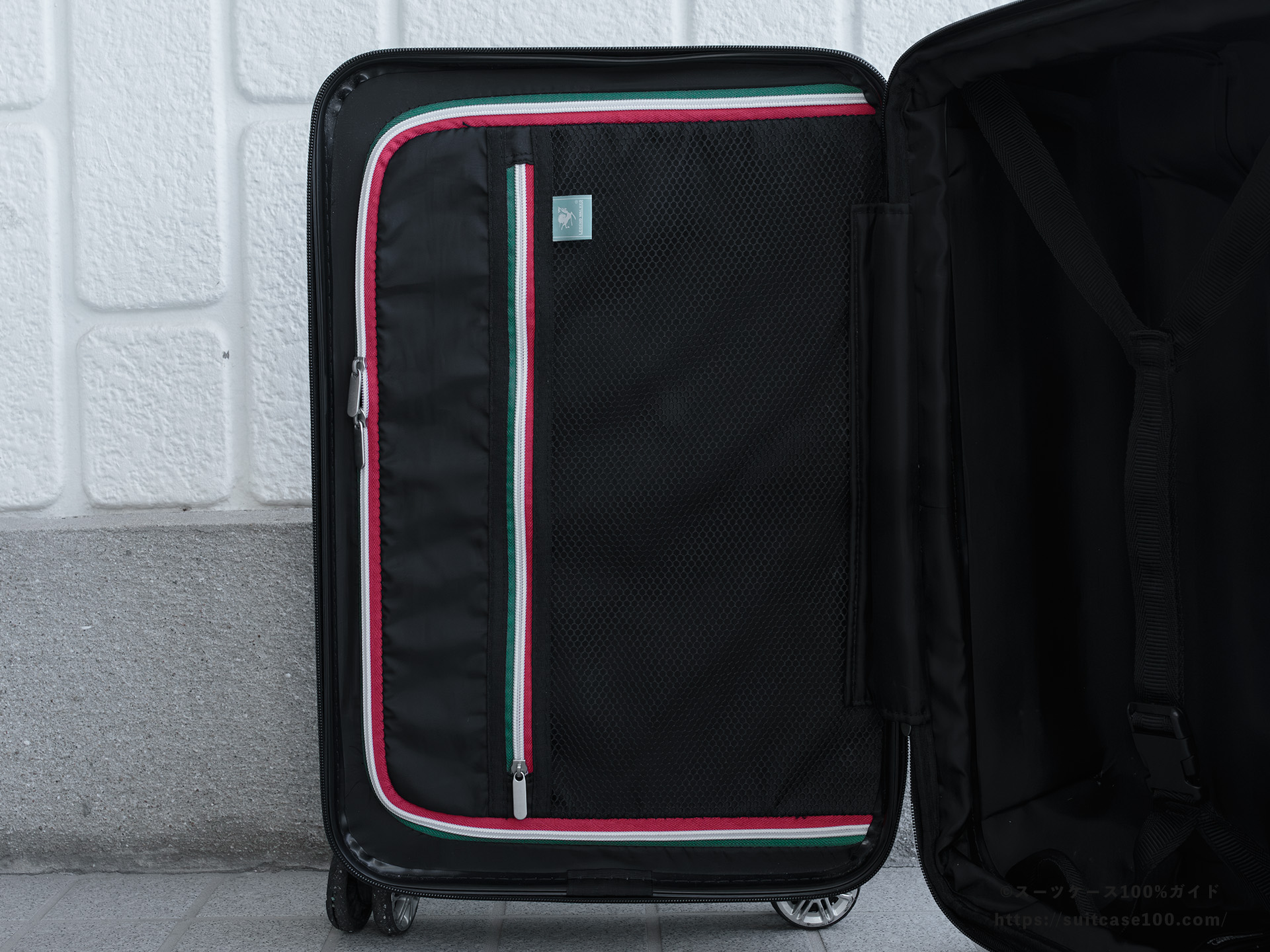 レジェンドウォーカー 5102 10年使用レビュー 内装の汚れ具合 左側仕切り